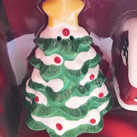 New In Box Holiday Salt & Pepper Shakers - Picture 7 of 11